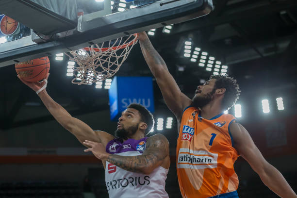 背后的艰辛 背后的艰辛